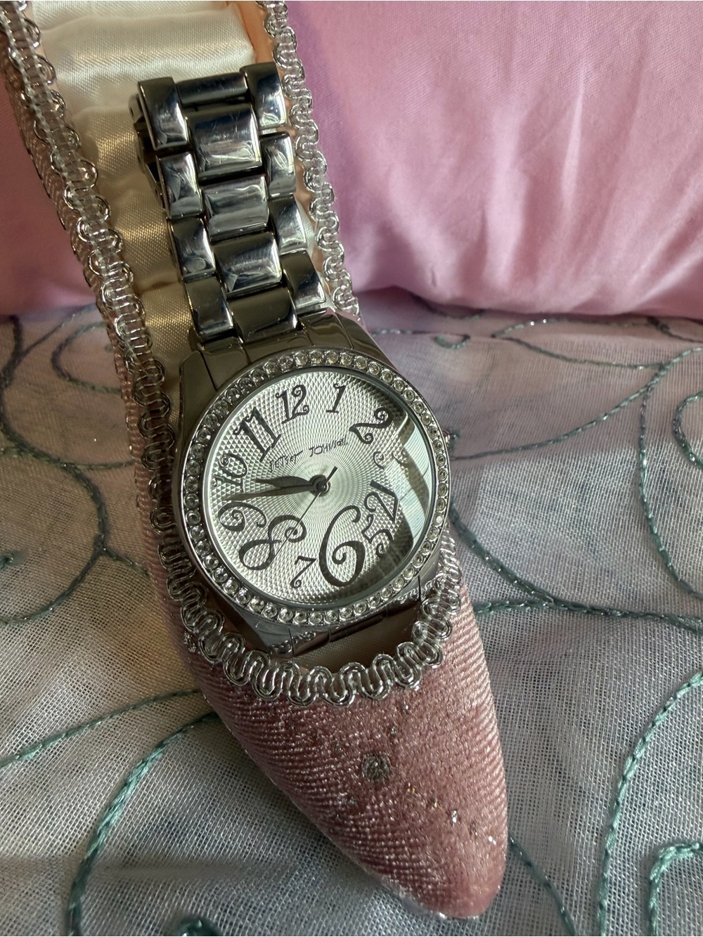 Betsey Johnson BJ4128 Crystal Bezel Watch